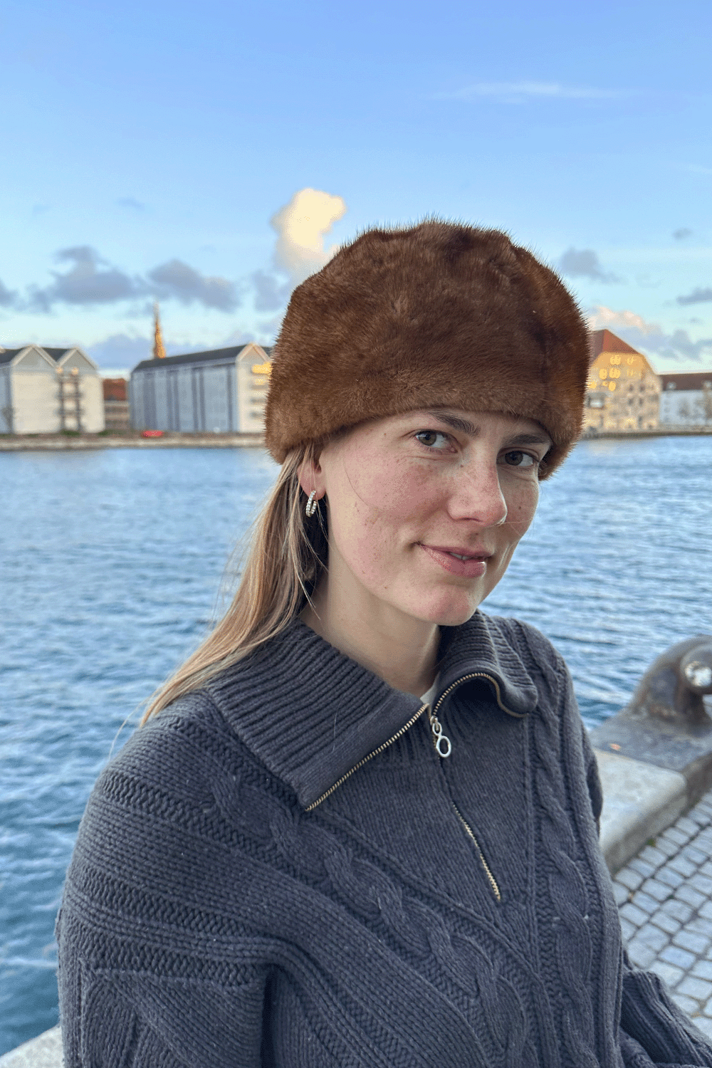 Brun mink hat