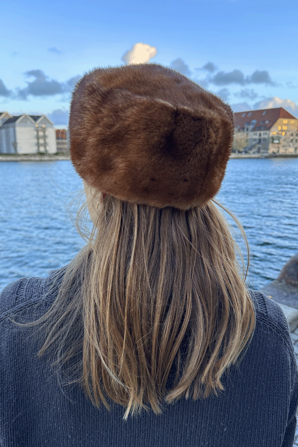 Brun mink hat