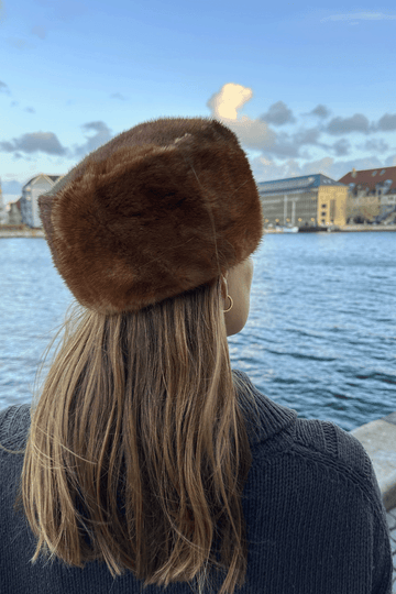 Brun mink hat